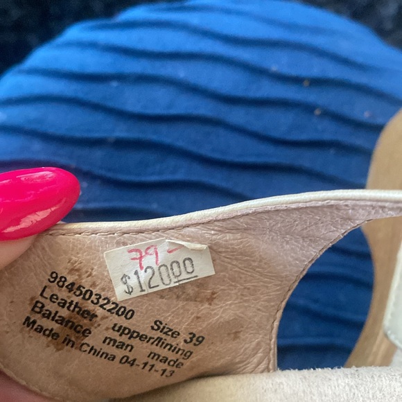 Size 39 Dansko tan leather shoes - Picture 3 of 8